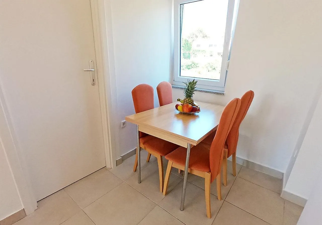 Apartments Solaris - With Private Parking Sveti Filip i Jakov