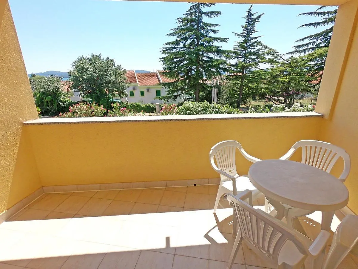 Apartments Solaris - With Private Parking Sveti Filip i Jakov
