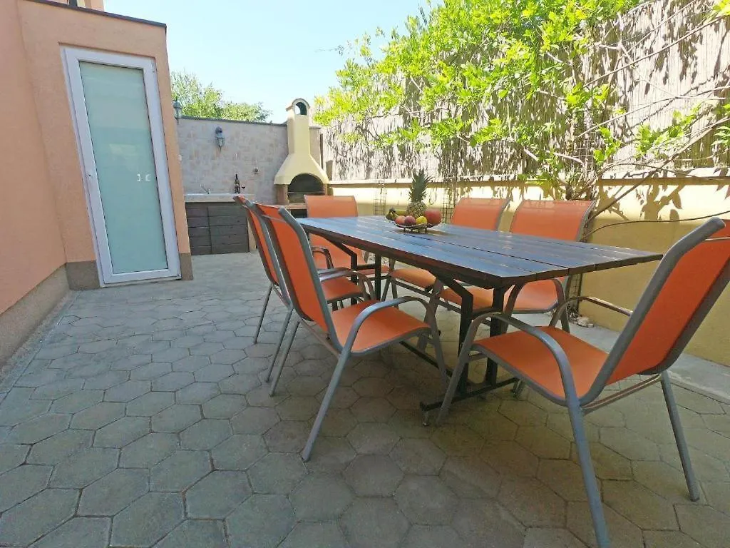 Apartments Solaris - With Private Parking Sveti Filip i Jakov