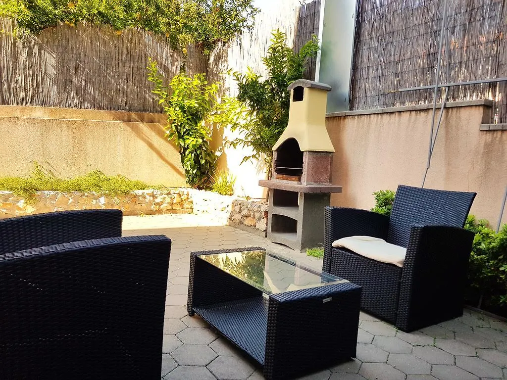 Apartments Solaris - With Private Parking Sveti Filip i Jakov