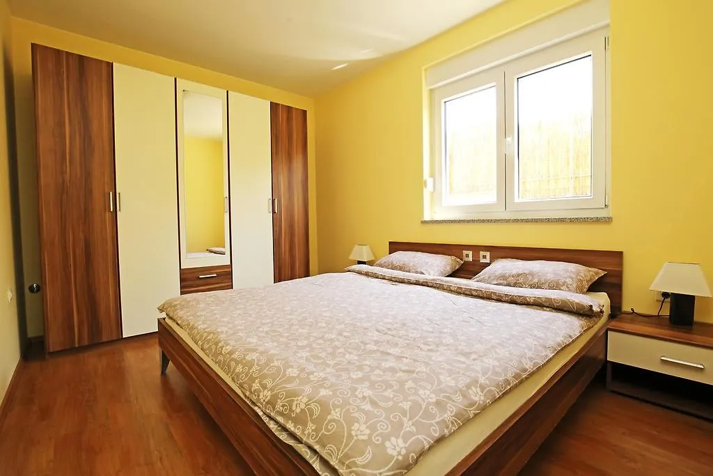 Apartments Solaris - With Private Parking Sveti Filip i Jakov