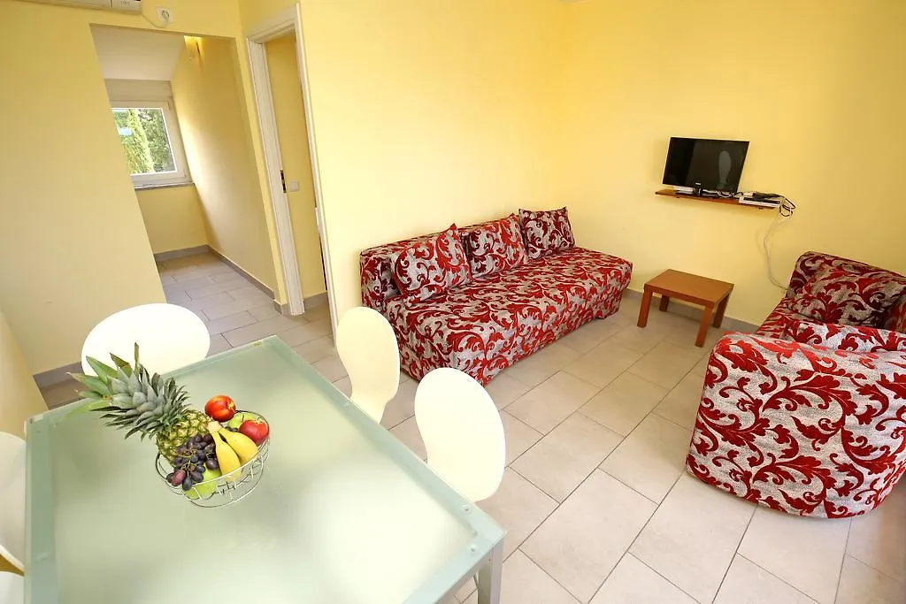 Apartments Solaris - With Private Parking Sveti Filip i Jakov