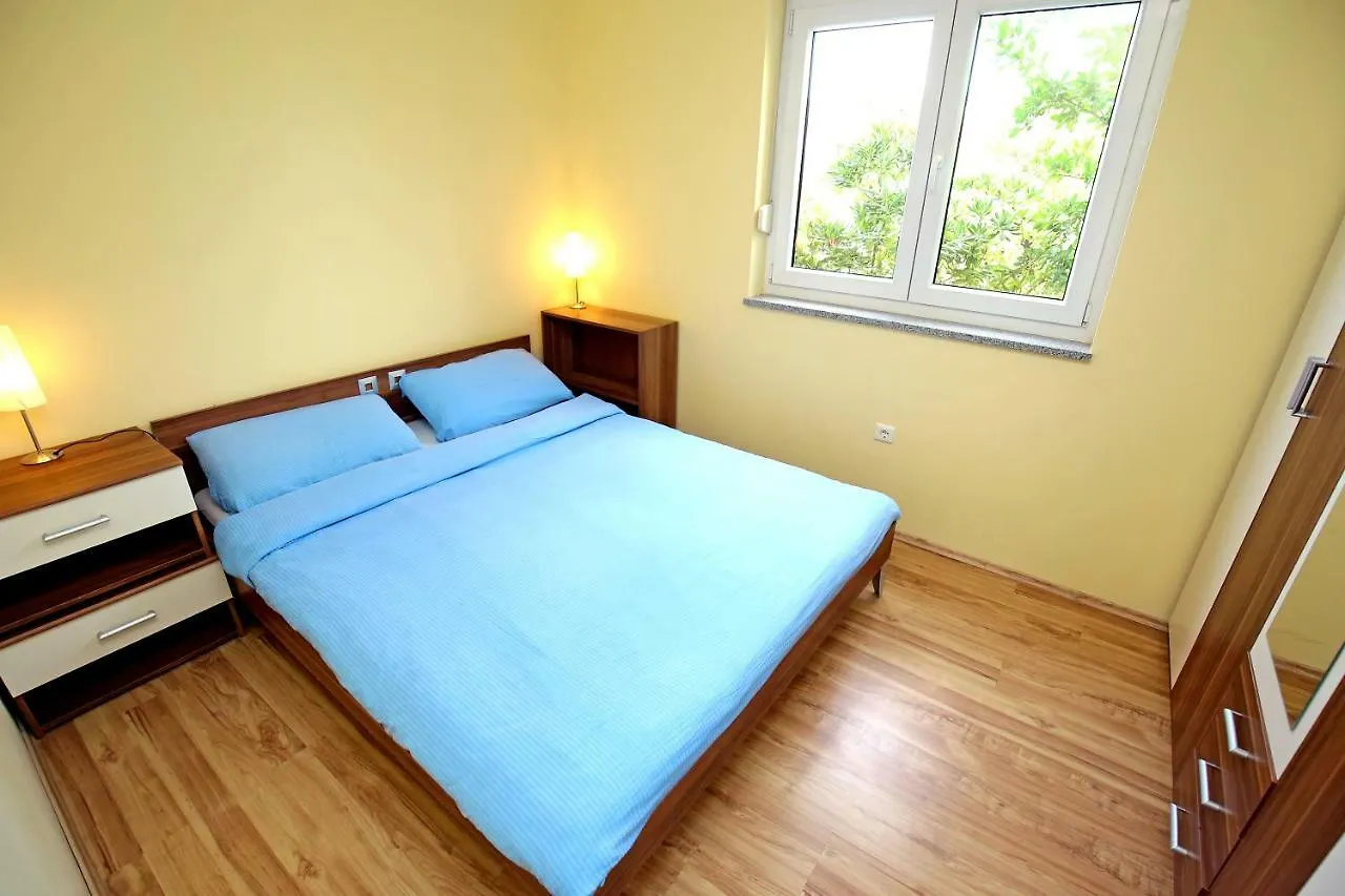 Apartments Solaris - With Private Parking Sveti Filip i Jakov